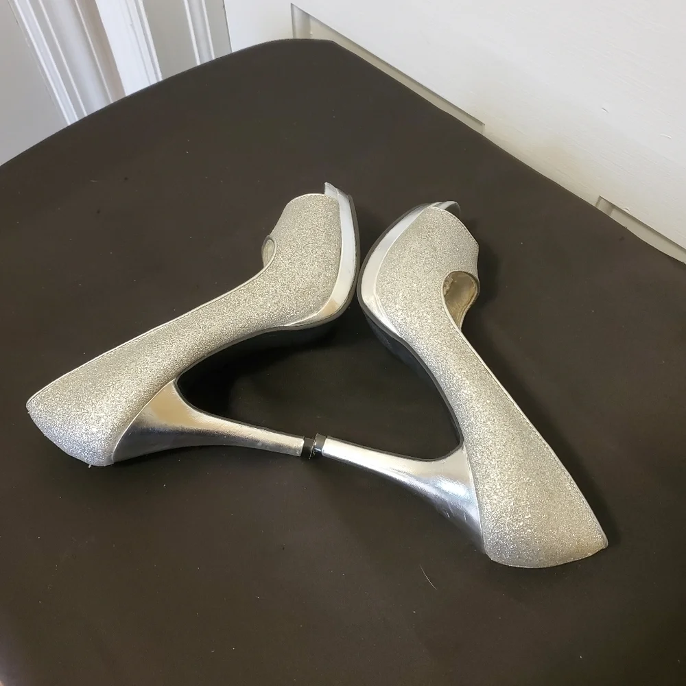 Rampage Silver Glitter Peeptoe Gracee Heel…